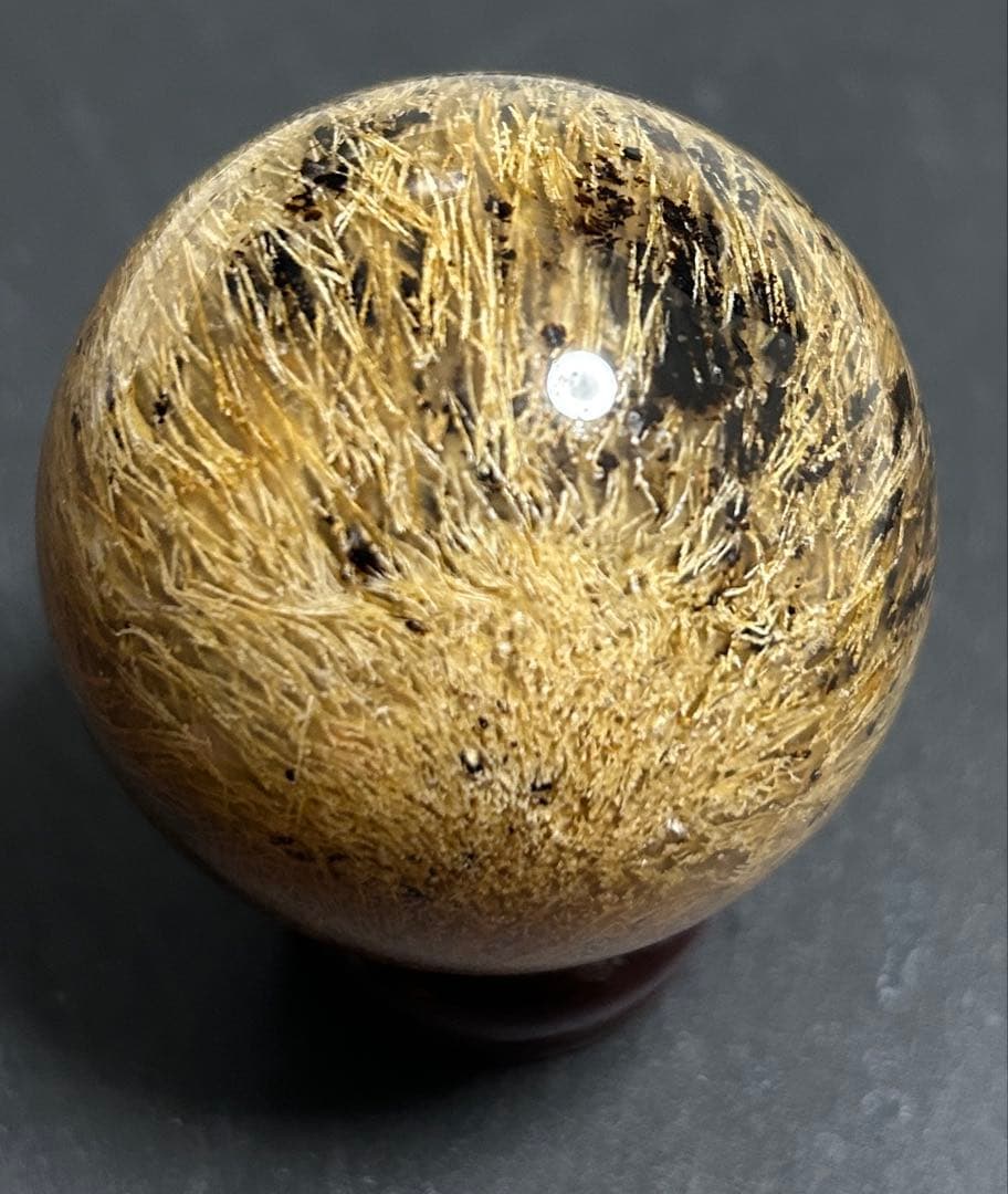 ゴールデンルチルクォーツクリスタル　丸玉186g