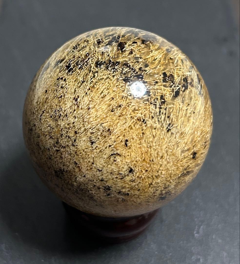 ゴールデンルチルクォーツクリスタル　丸玉186g