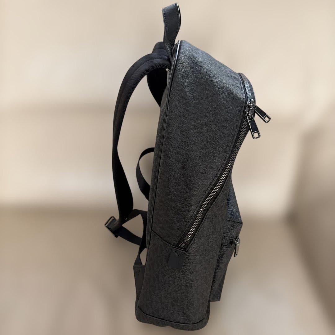 美品！マイケルコース ブラック リュック・バックパック