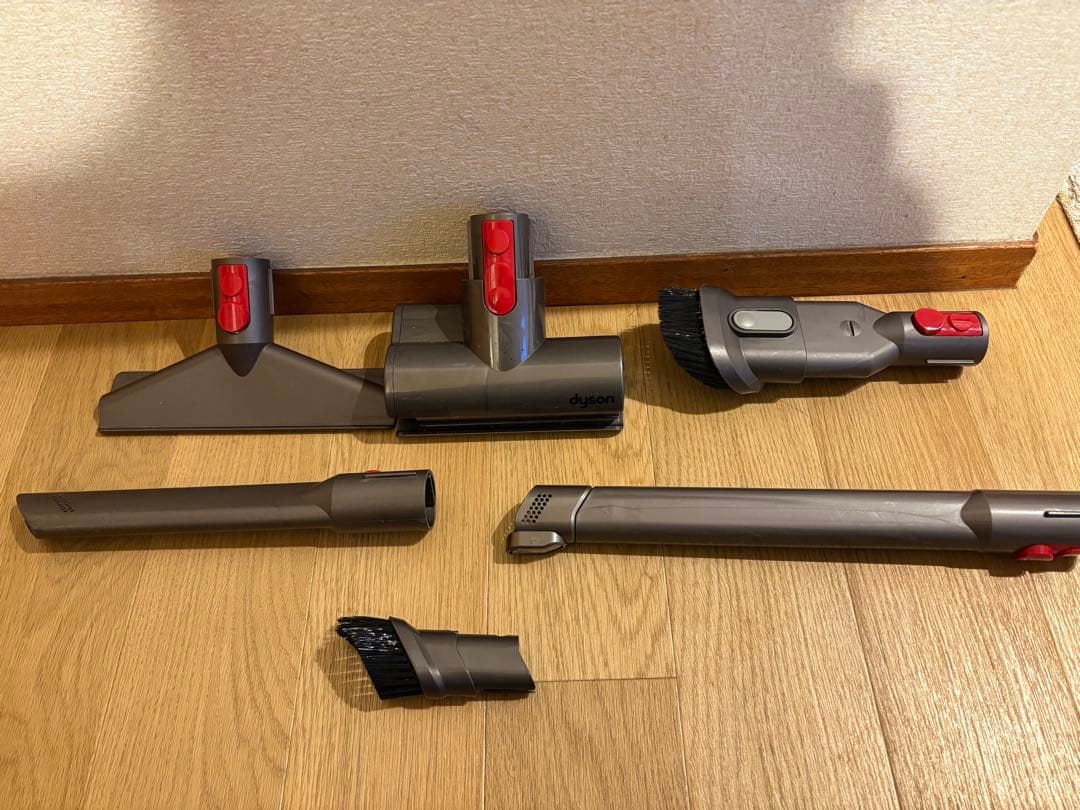 Dyson sv10 コードレスクリーナー掃除機