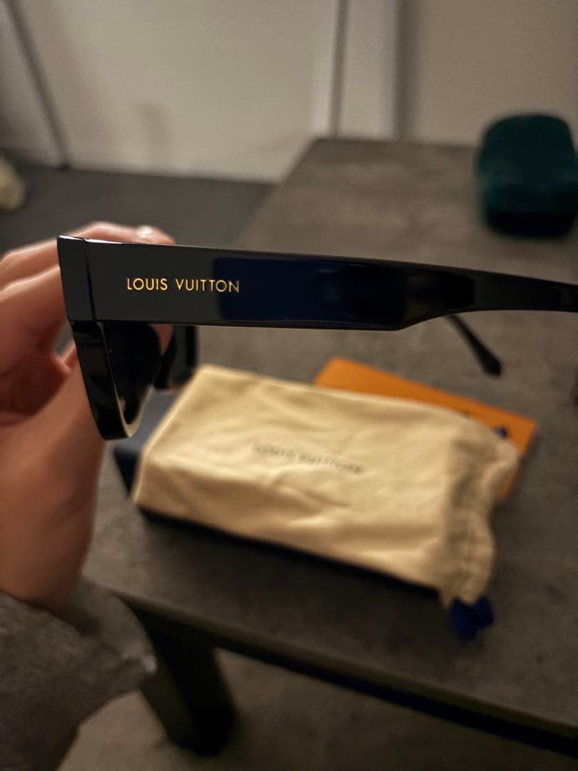 Louis Vuitton ブラック サングラス