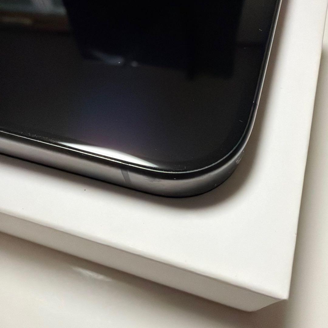 Apple iPhone 15 Pro ブラックチタニウム　256GB 箱付き