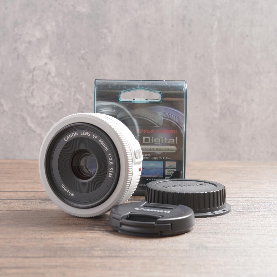 ✨ほぼ新品✨ホワイト✨Canon EF40mm F2.8 STM　1024-2