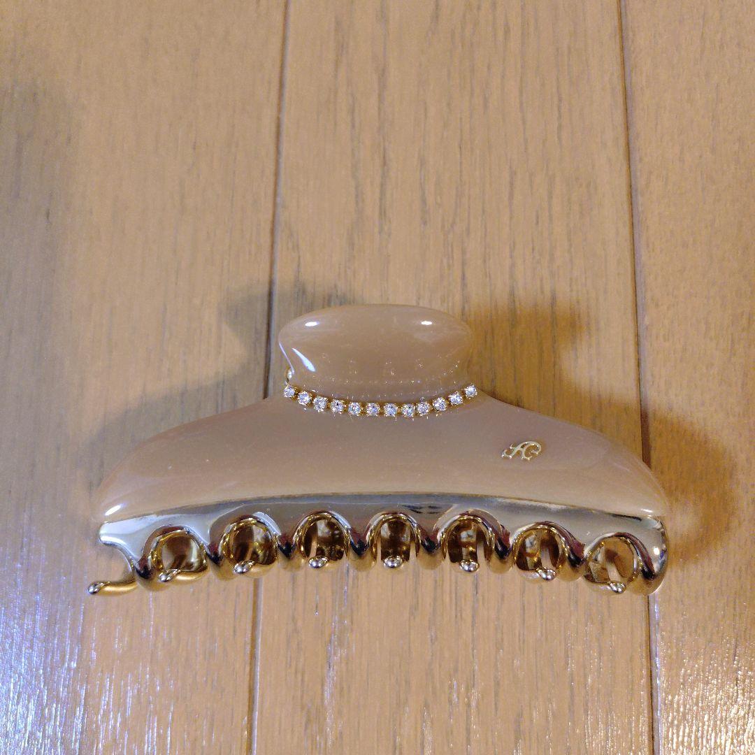 アッカ　クリップ　ラージ　ベージュ