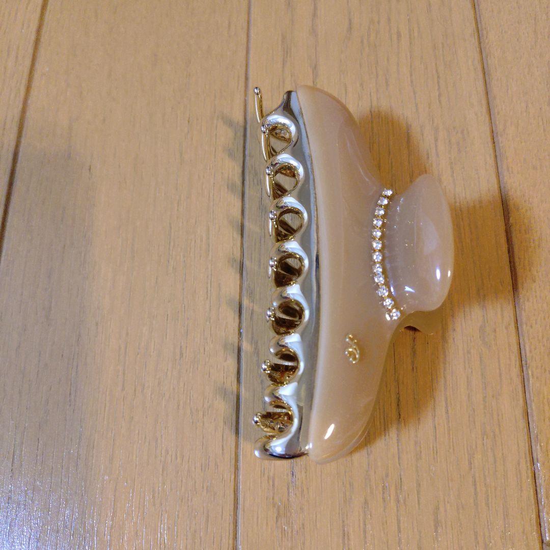 アッカ　クリップ　ラージ　ベージュ