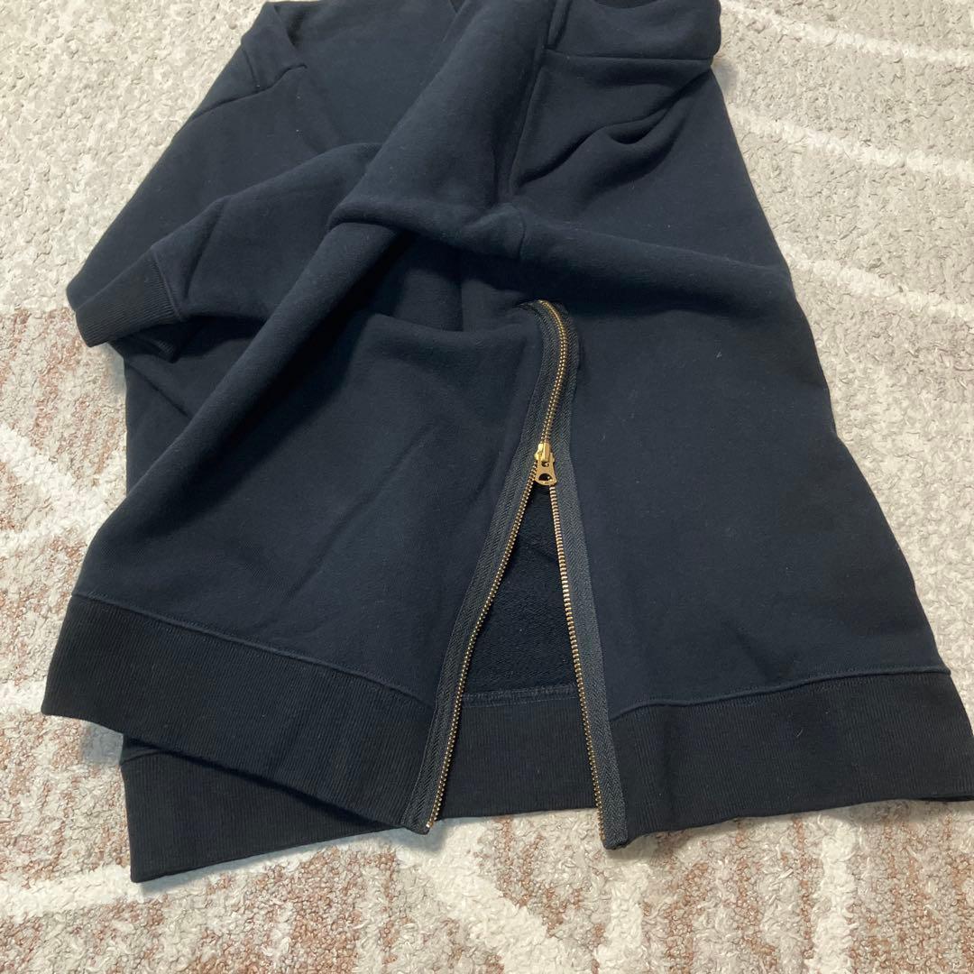 ビアズリー　サイドジップ裏起毛プルオーバー　ブラック