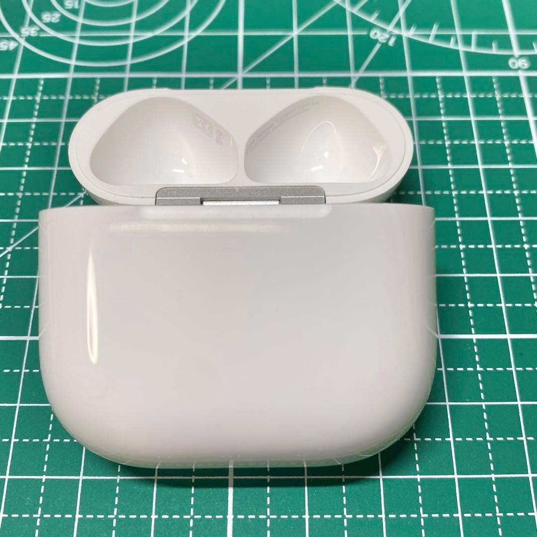 Apple AirPods第4世代 エアポッツ第四世代充電ケース(ANC無し)