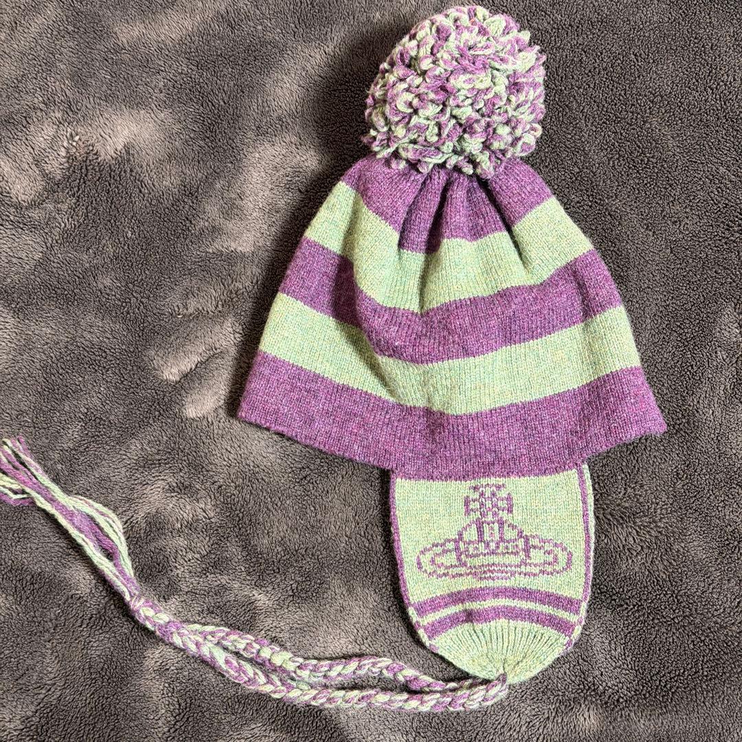 ヴィヴィアン　耳当て付きニット帽