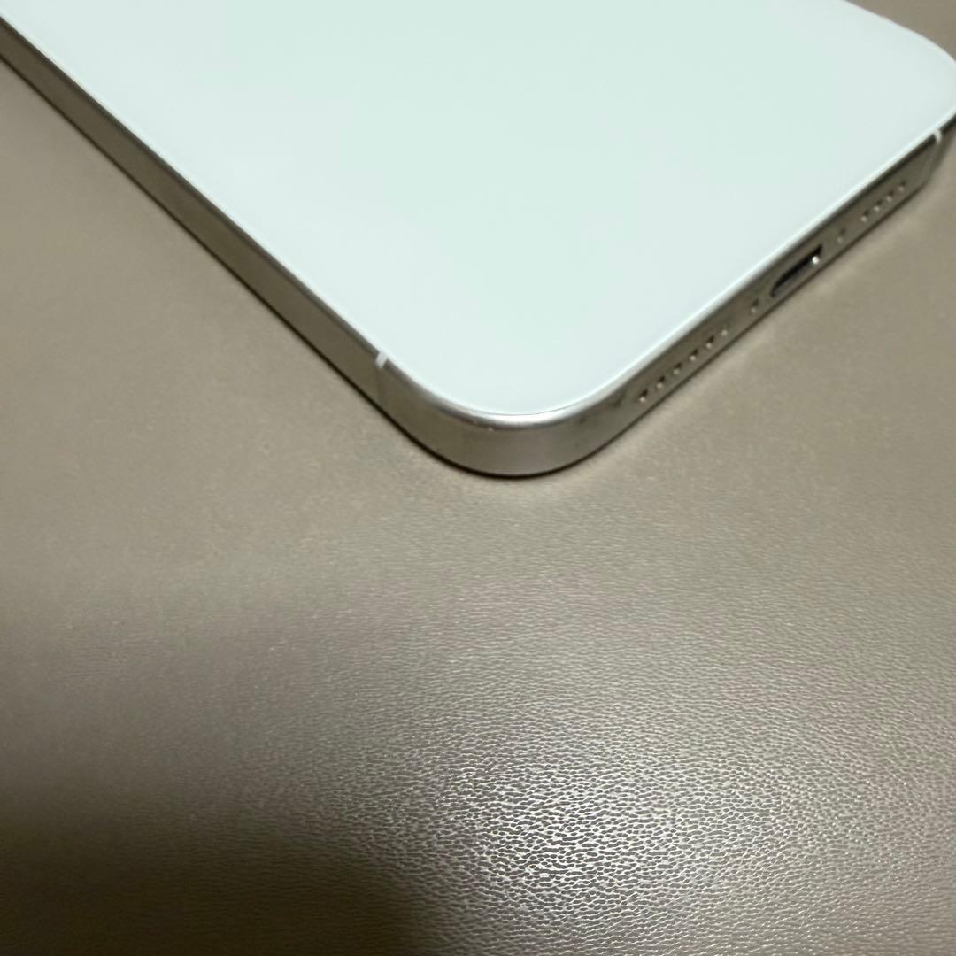 Apple iPhone 15 Pro MAX 本体 ホワイト