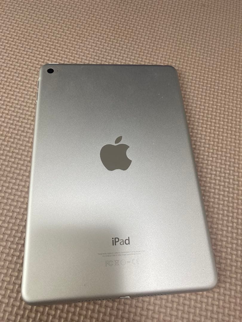 Apple iPad mini 4 本体 シルバー