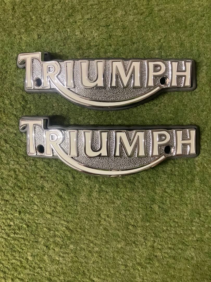TRIUMPH エンブレム 2個セット