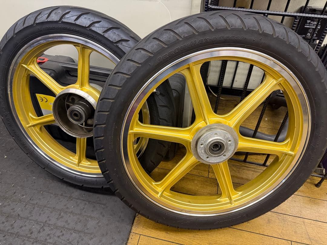 CB250N キャストホイール