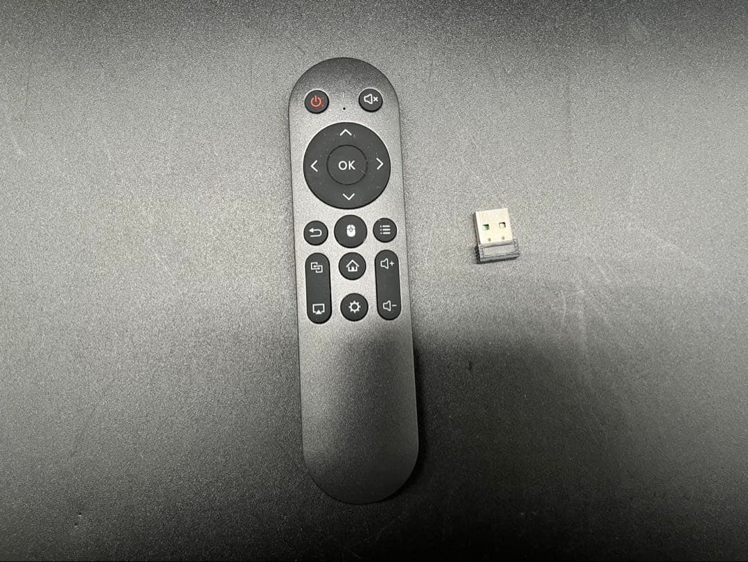 ★【美品】UENO-mono KABENI カベーニミニプロジェクター