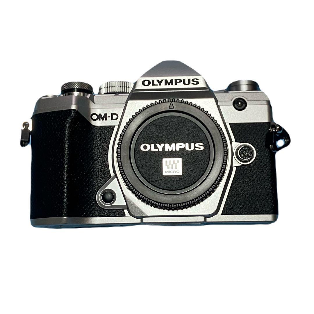 OLYMPUS OM-D E-M5 MarkⅢ