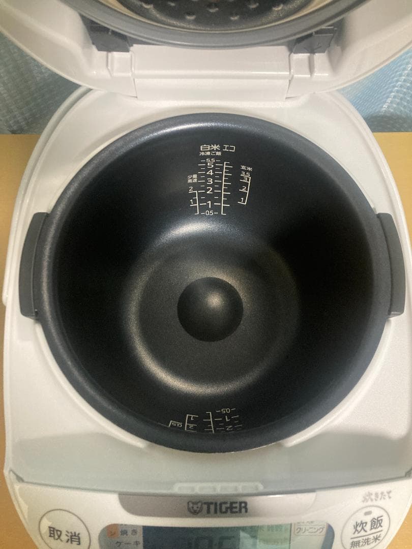 ★美品★2025年製TIGERJPW-Y100 IH 炊飯器 ジャー5.5合炊き