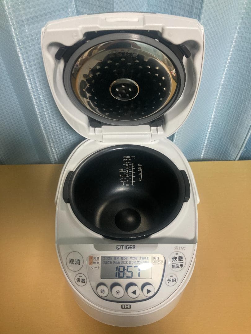 ★美品★2025年製TIGERJPW-Y100 IH 炊飯器 ジャー5.5合炊き