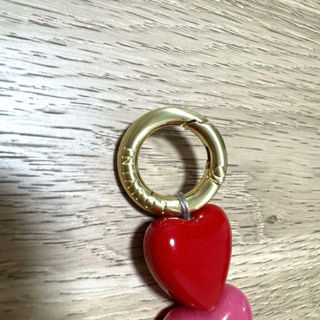 LOUVINI ハート型ビーズストラップ