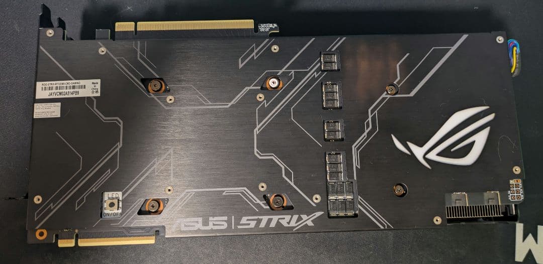 ROG Strix GeForce RTX 2080 本体 ※LED不良