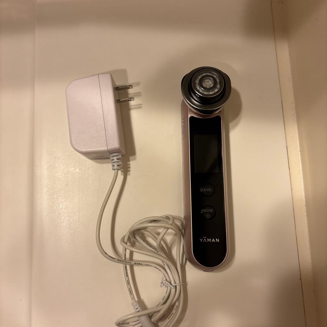 YAMAN ファイスケアDXプロ 美顔器 ACアダプター付き　ポーチ　保証書つき