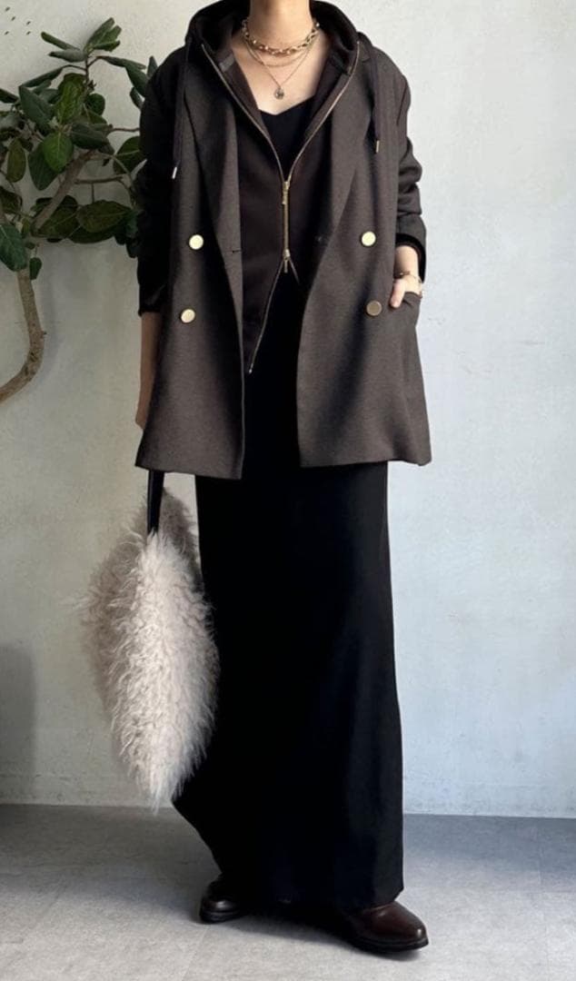 ☆新品・タグ付☆ 値下げ！DOUDOUドゥドウ　プラムダンボールジップフーディー