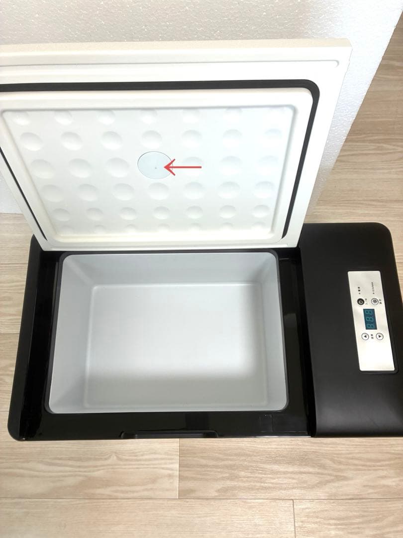 【新品未使用】ベルソス 車載対応 ポータブル冷凍冷蔵庫15L VS-CB015