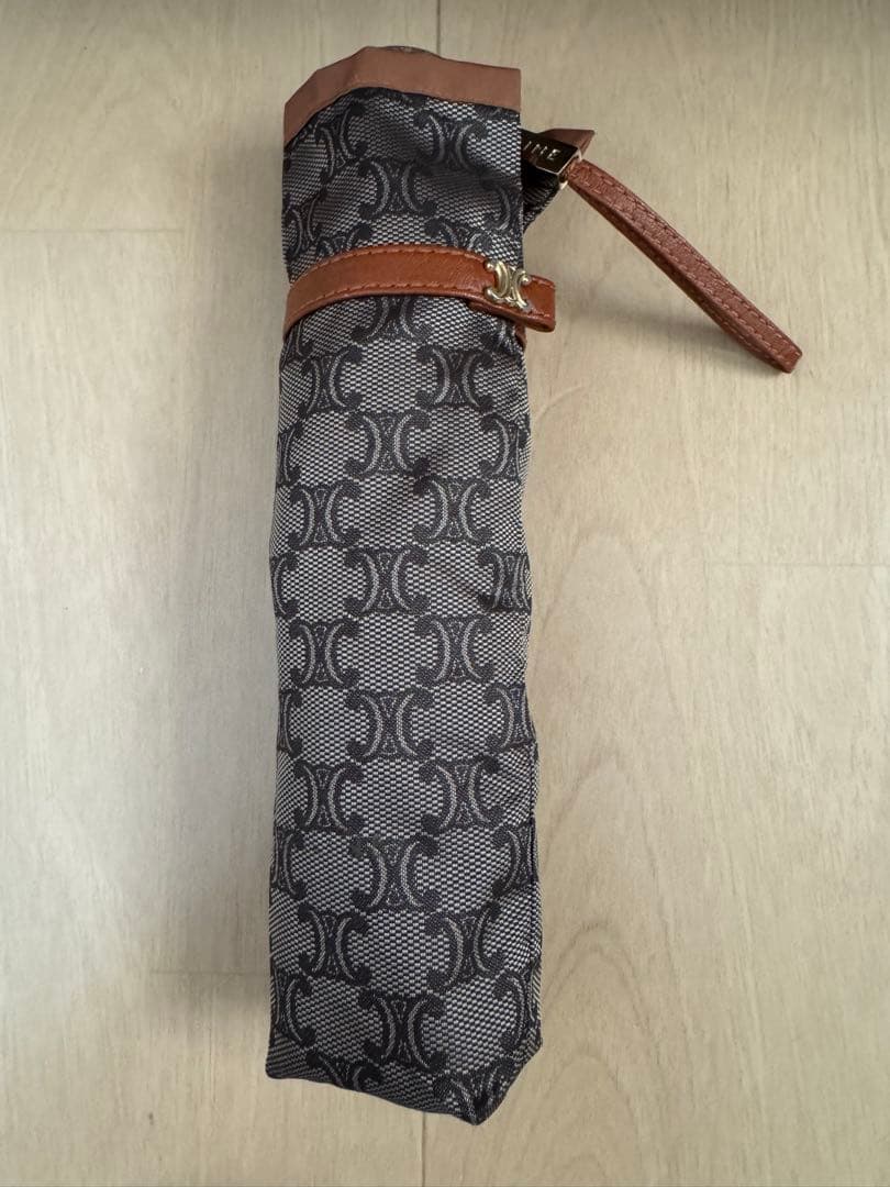 美品 CELINE セリーヌ マカダム柄 折り畳み雨傘