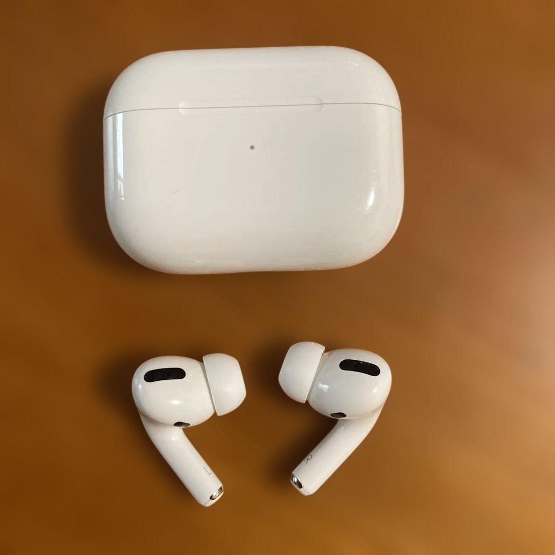 AirPods Pro ホワイト 充電ケース付き