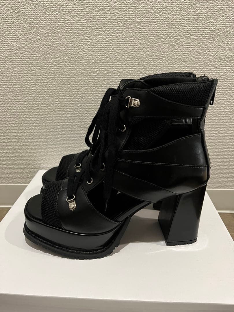 スニーカーチャンキーブーサン(HARE) Lサイズ