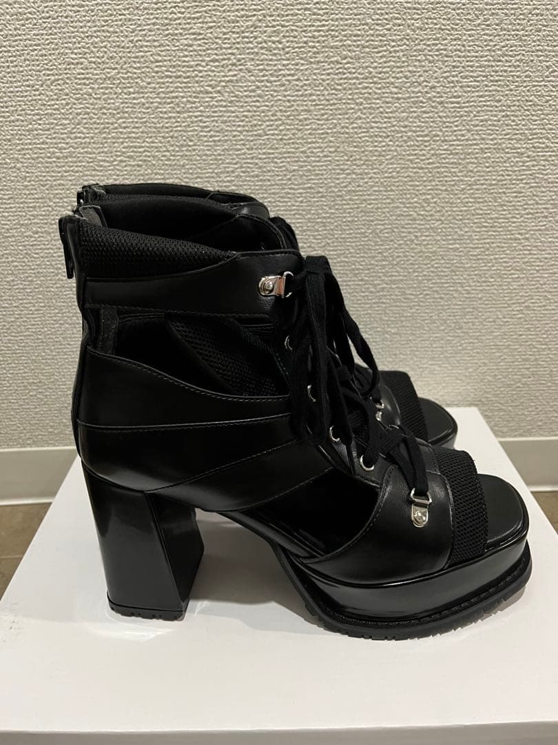 スニーカーチャンキーブーサン(HARE) Lサイズ