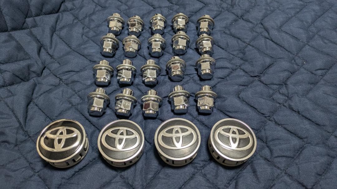 170系シエンタ純正アルミホイール（再塗装品）