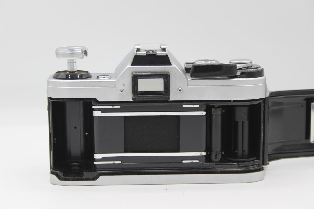 キャノン Canon AE-1 一眼レフカメラ 28mm F2.8 レンズ付き