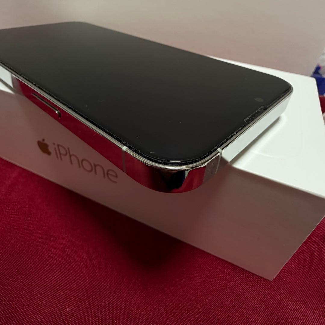 美品　iPhone 13 Pro、512GB本体　シルバー　SIMフリー