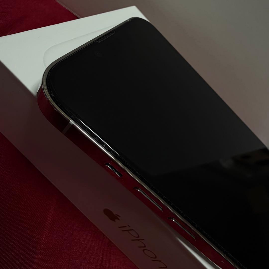 美品　iPhone 13 Pro、512GB本体　シルバー　SIMフリー