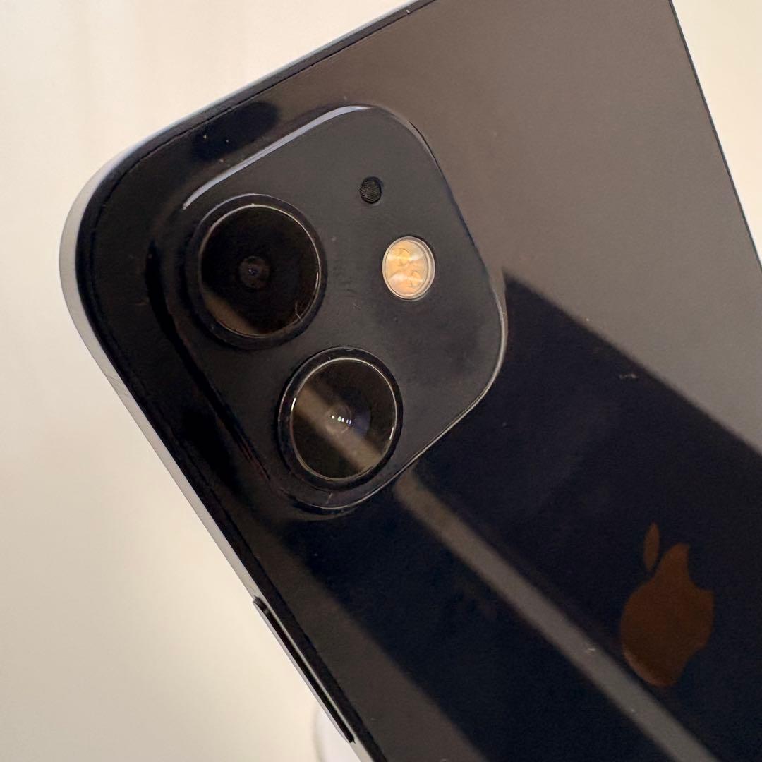 値下げ Apple iPhone 12 ブラッ128GB 美品