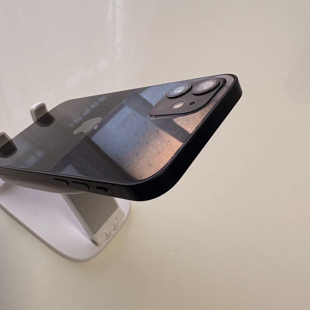 値下げ Apple iPhone 12 ブラッ128GB 美品