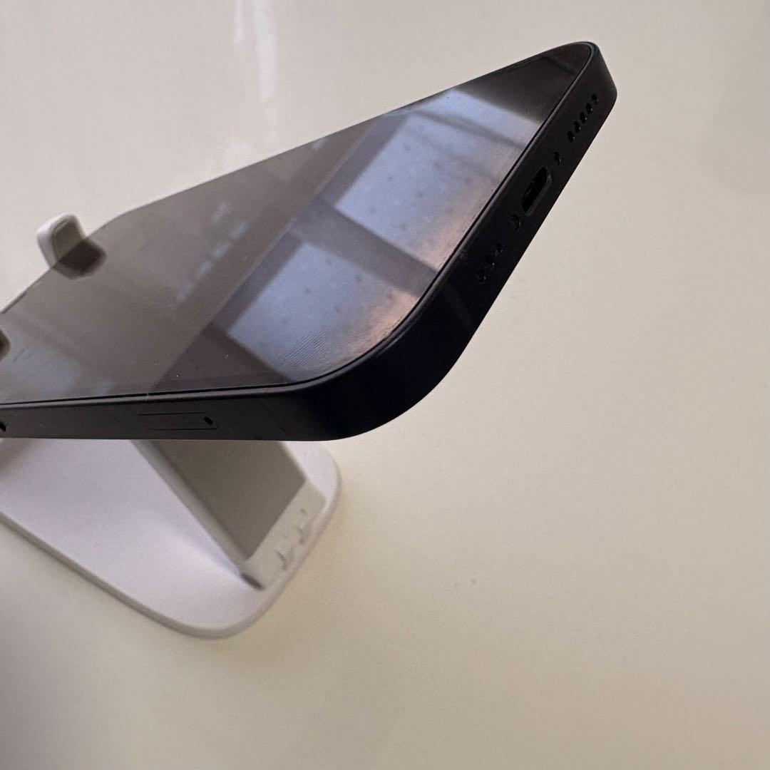 値下げ Apple iPhone 12 ブラッ128GB 美品