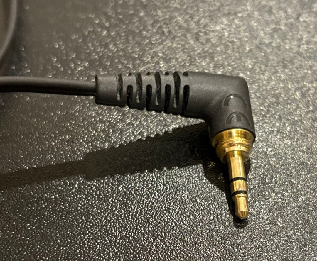 SENNHEISER ゼンハイザー　有線　ヘッドホン モニター　HD25 70Ω