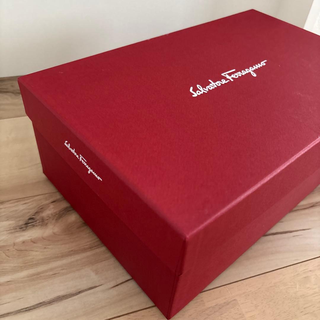 Salvatore Ferragamo ブラウン ドレスシューズ 新品、未使用