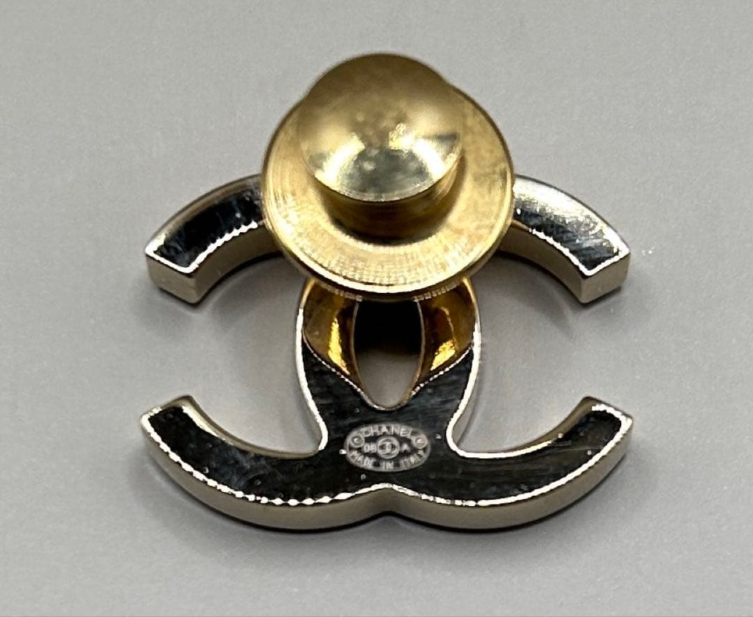 シャネル　ココマーク 08A ココ ラインストーン ピン ピアス　片耳のみ