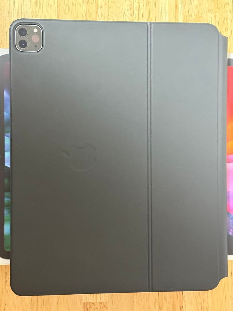 iPad Pro 12.9 第4世代 + Magic Keyboard