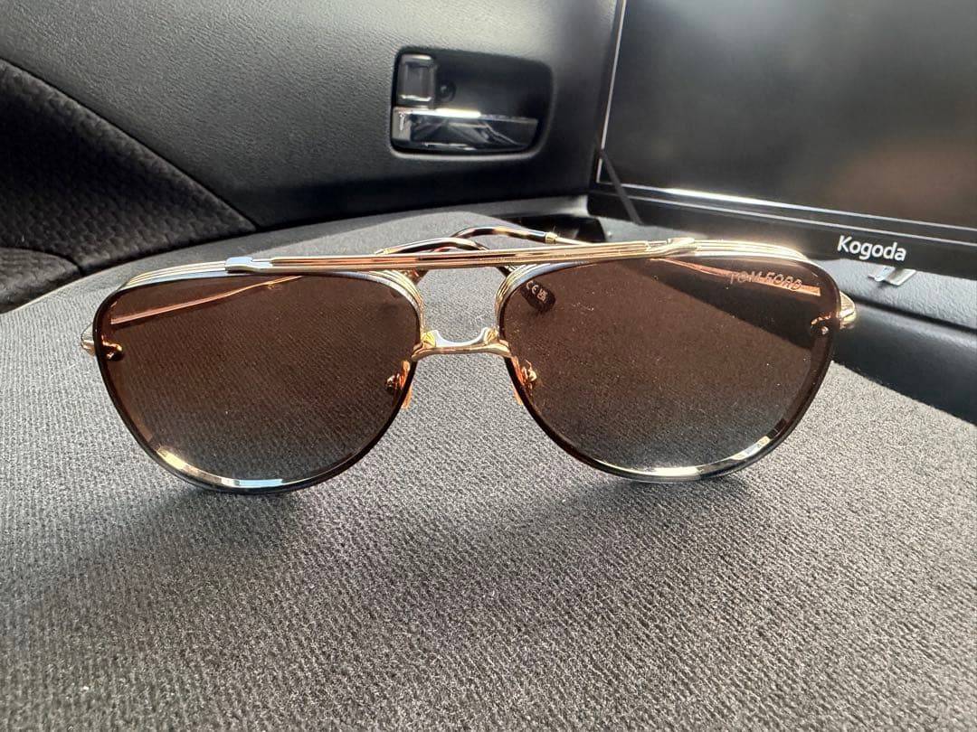 tom ford TF1071 ゴールドフレーム サングラス　ブラウン茶色