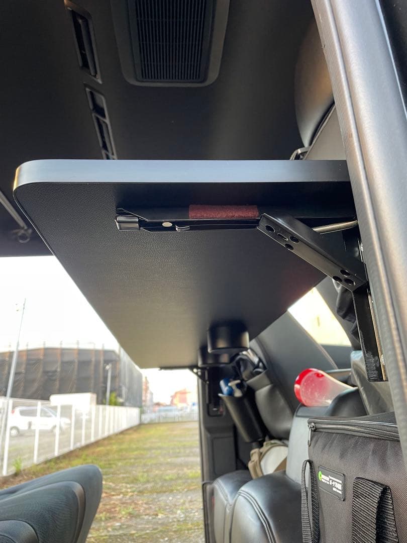 m.o.kamesanさん予約 ハイエース　折り畳み　セカンドテーブル　金具のみ