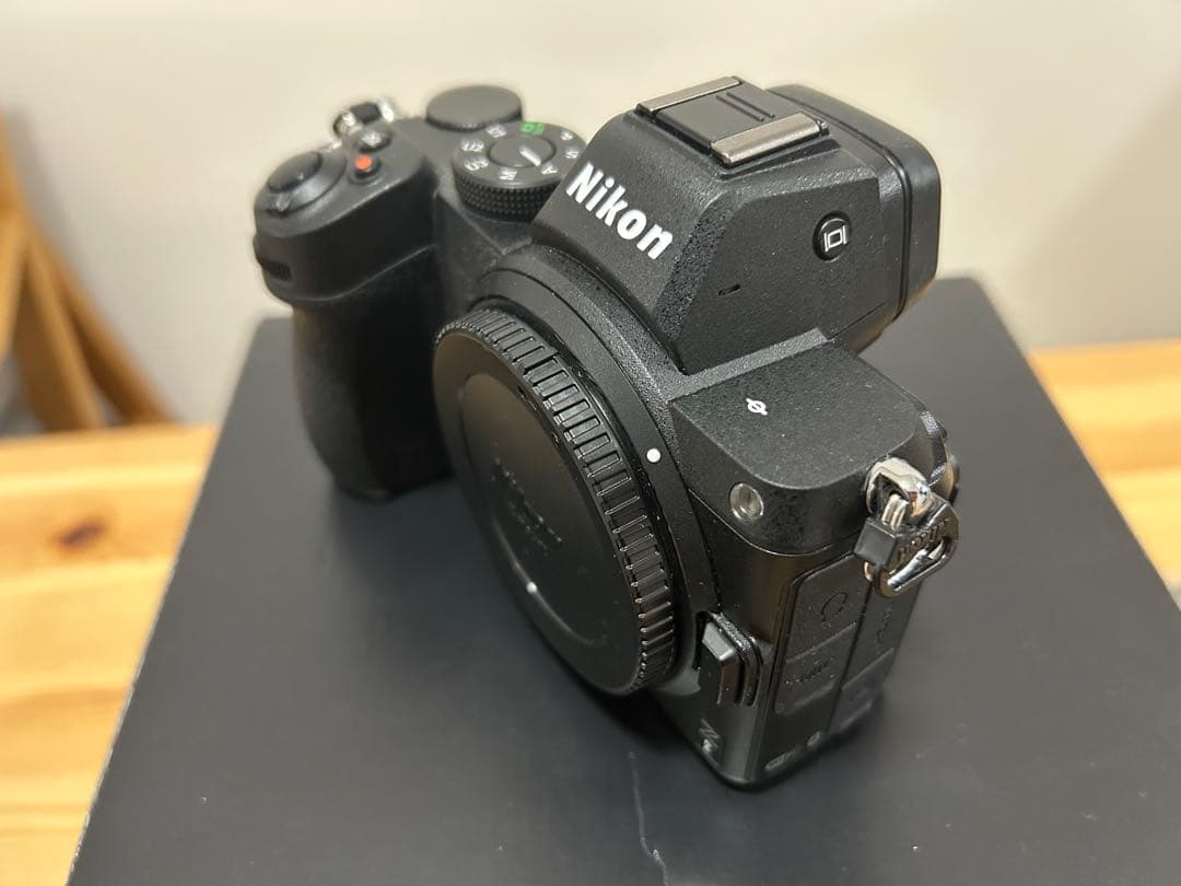 Nikon Z5 本体　予備バッテリー付　フルサイズ