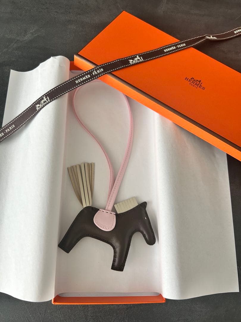 【最終価格】【新品】HERMES☆エルメス　ロデオチャームPM ローズダーリン