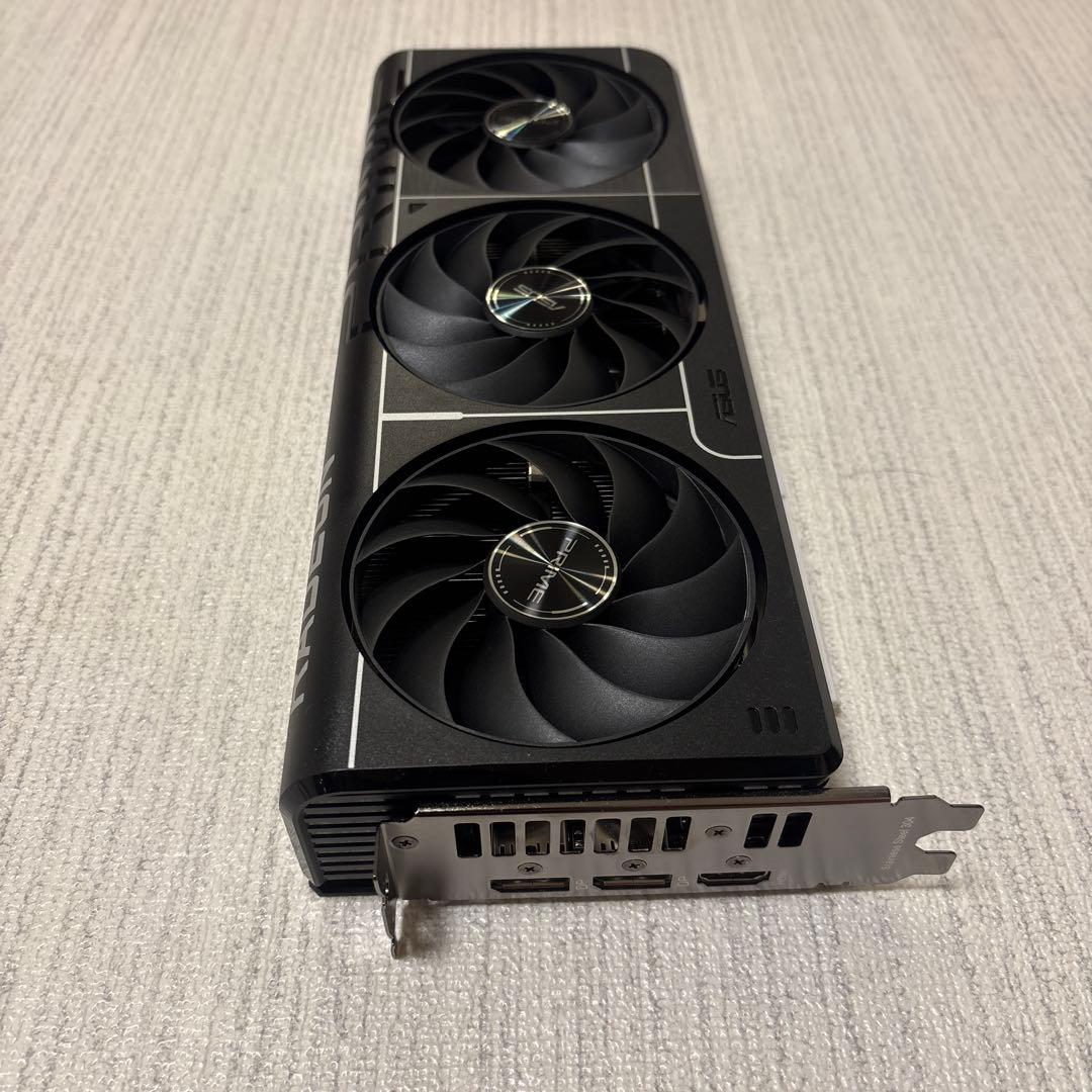 グラフィックボード・グラボ・ビデオカード ASUS AMD RADEON 9060XT 8G