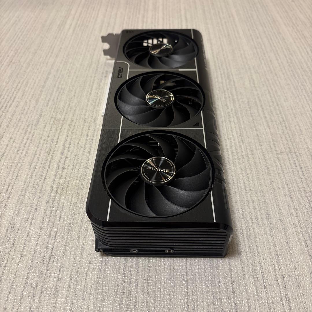 グラフィックボード・グラボ・ビデオカード ASUS AMD RADEON 9060XT 8G