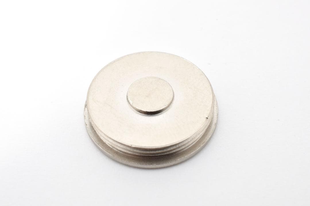 Contax T2用電池蓋　概ねキレイです。使用OKです。