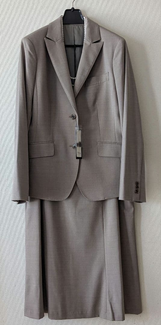 【新品】ニューヨーカー 大きめサイズ スカートスーツ ウール シルク素材