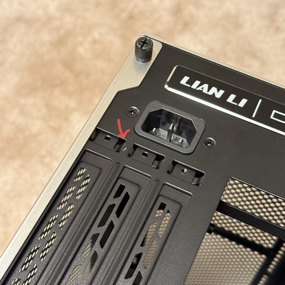 LIAN LI A4-H2O PCケース