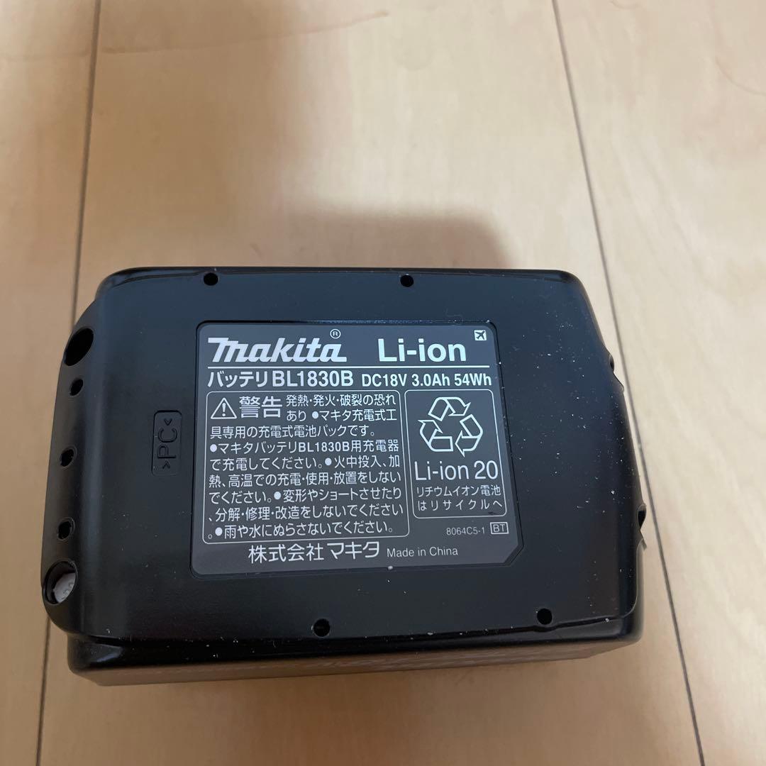 よ*わ様 新品 マキタ CL286FDRAW 充電式クリーナー バッテリー充電器